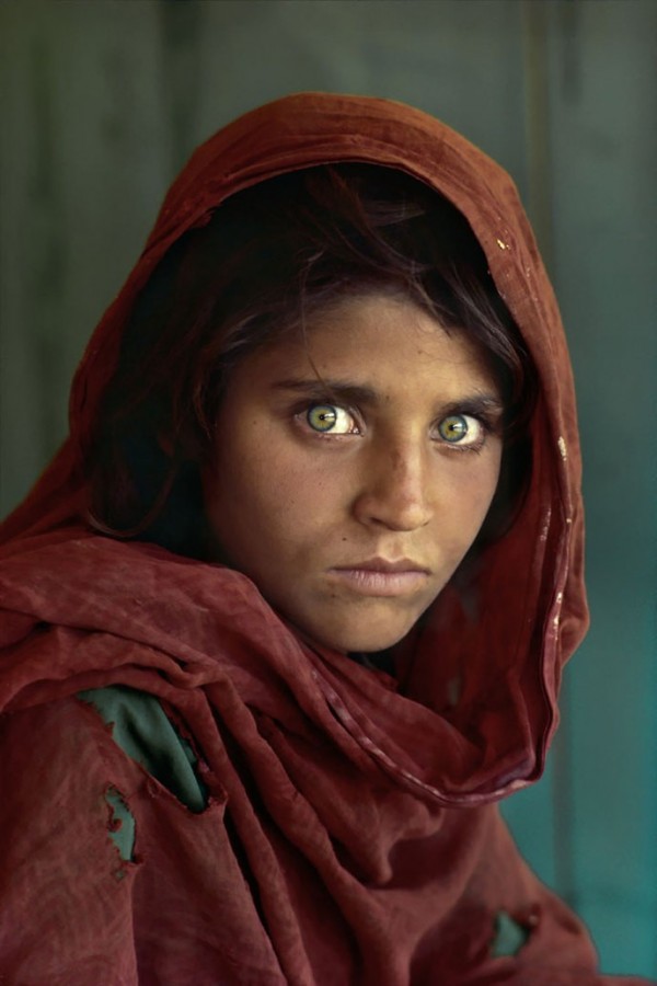 Sharbat Gula, 12ans, dans un camp de réfugiés au Pakistan, une des photos les plus célèbre (...)