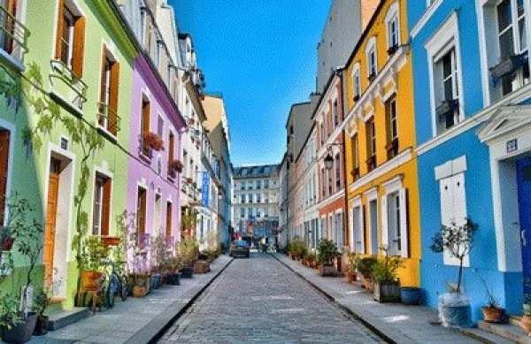 Notting Hill à Paris  rue Crémieux (12ème)
