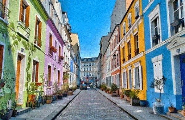 Notting Hill à Paris  rue Crémieux (12ème)