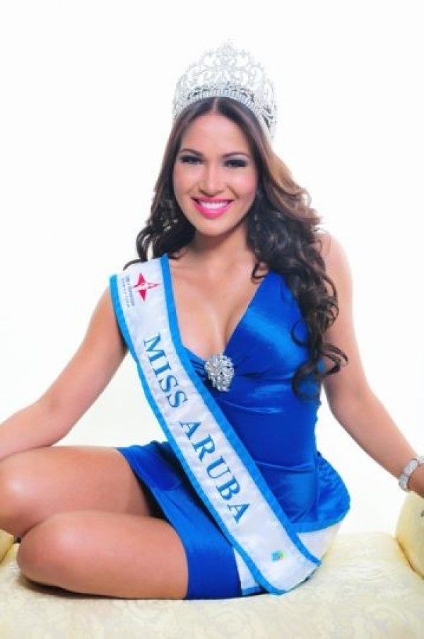 Miss Aruba, Larisa Leeuwe