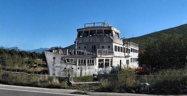 SHIP HOUSE (DALMATIA, CROATIA)