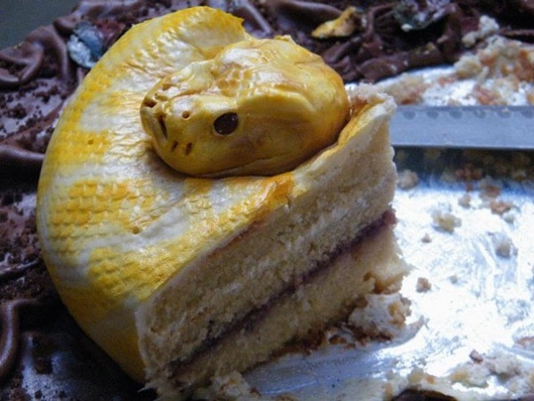 Cake serpent