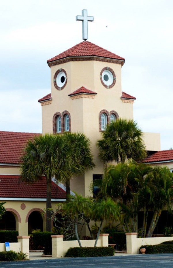 Eglise à tête de poule