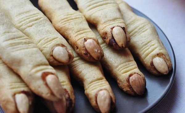 Cookies doigts de sorcière avec amandes