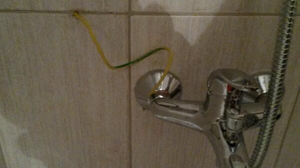 Une douche electrisante